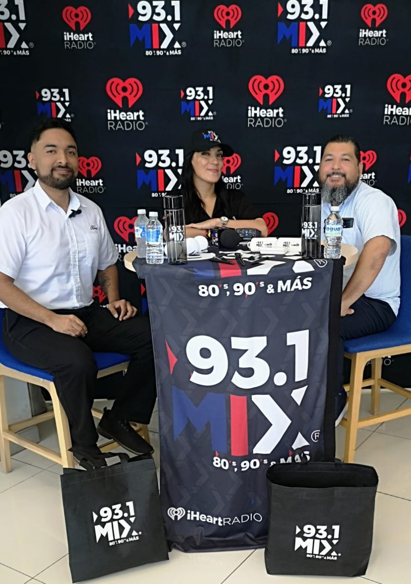 AnaPaoMx's tweet photo. Hoy estuvimos en FORD CARIBE 🚗 ¡Visítelos!
#931Mix #Cancún #MixMixMix #Chulada https://t.co/4kxZFVCt9Y