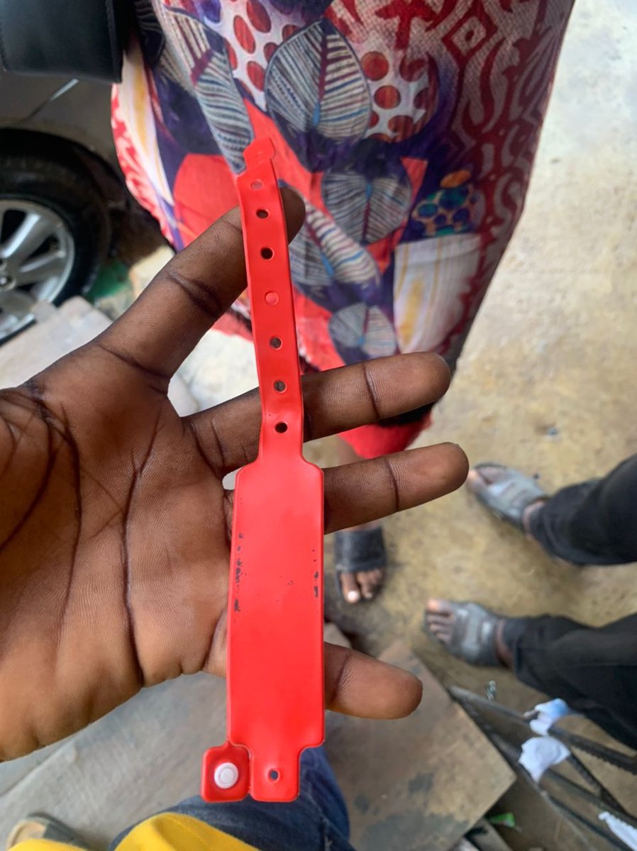 Mizta_w's tweet image. Make your guests feel secure and stand-out at events with our unique wristtags !!!

They're perfect for adding stylish touch while keeping your events organized...
Ready to Order? Send us a DM or call us on: +234 816 948 6234
#Tyvek #Wristtags #wristwatch