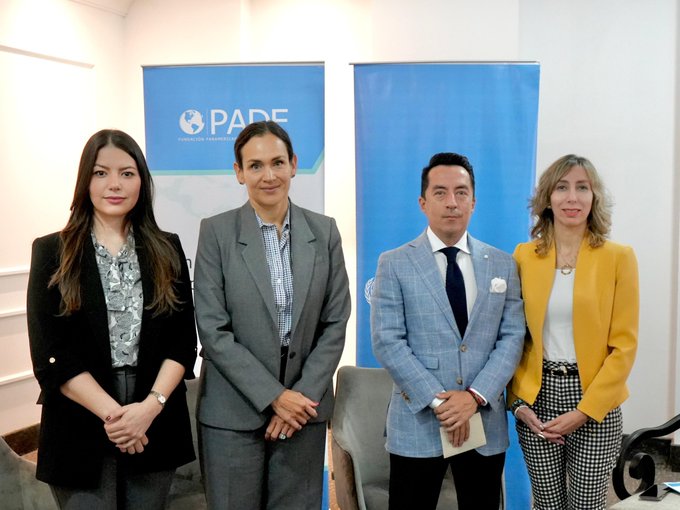 Cámara de Minería del Ecuador (@mineriaecuador) on Twitter photo Participamos en el taller ‘La Cadena de Valor en el Sector Minero’, liderado por <a href="/EcuadorUnodc/">UNODC ECUADOR</a> y <a href="/PADFecuador/">PADF Ecuador</a>, junto a <a href="/Ambiente_Ec/">Min. de Ambiente, Agua y Transición Ecológica</a> y <a href="/RecNaturalesEC/">Ministerio de Energía y Minas Ecuador🇪🇨</a>. Reafirmamos nuestro compromiso para combatir la minería ilegal y promover un desarrollo minero legal, sostenible y responsable. Participamos en el taller ‘La Cadena de Valor en el Sector Minero’, liderado por <a href="/EcuadorUnodc/">UNODC ECUADOR</a> y <a href="/PADFecuador/">PADF Ecuador</a>, junto a <a href="/Ambiente_Ec/">Min. de Ambiente, Agua y Transición Ecológica</a> y <a href="/RecNaturalesEC/">Ministerio de Energía y Minas Ecuador🇪🇨</a>. Reafirmamos nuestro compromiso para combatir la minería ilegal y promover un desarrollo minero legal, sostenible y responsable.