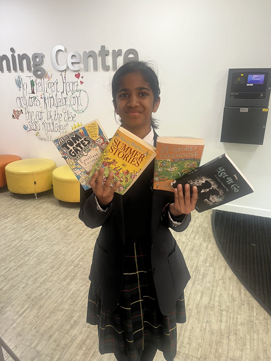 BTHCC_Library's tweet photo. A HUGE shoutout to Hanna in year 7 who has borrowed over 10 books from the school library already! #bthreads ππβ€οΈ https://t.co/WLf3WlAGGA