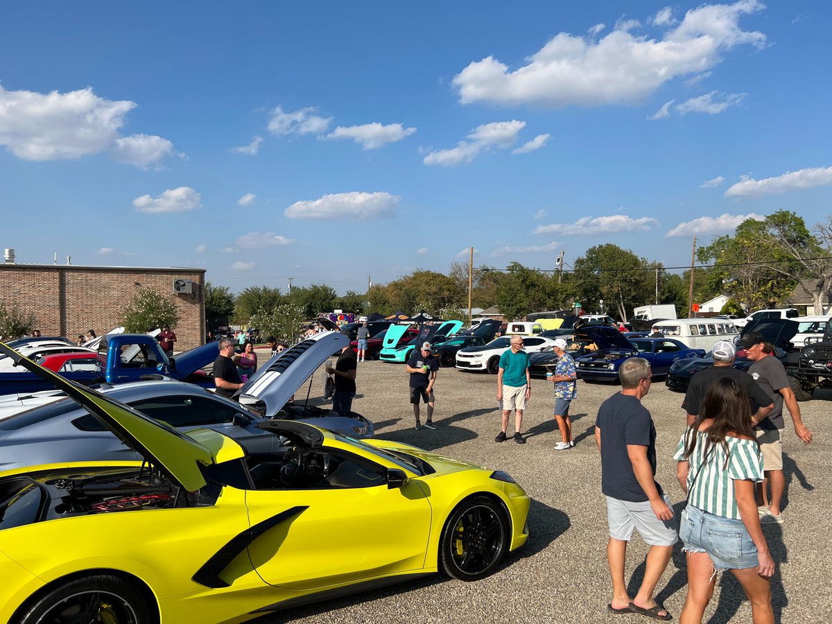 garaged_io's tweet photo. 🚗🎉 Catch us at the 4th Annual Patriot Day Car Show! 🎉🚗

We’ll be at Rollertown Beerworks on September 14th for an amazing evening of cars, food, drinks, and more! Stop by our Garaged tent for some FREE SWAG and chat with us about our platform!

Mark your calendars and we’ll see you there! Don’t miss out on the fun. 🙌

#PatriotDayCarShow #GaragedCommunity #FreeSwag #CarShowFun