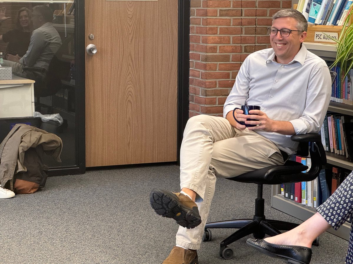 UM Population Studies Center (@um_psc) on Twitter photo 5 things to know about Mike Mueller-Smith <a href="/Econ_Mike/">Mike Mueller-Smith 🏳️🌈</a> <a href="/UM_PSC/">UM Population Studies Center</a> <a href="/UM_CJARS/">CJARS</a> ⬇️:
🐢 Comparing his circular migration to that of a rare turtle returning to its breeding grounds, Mike was conceived in Ann Arbor and settled here after living in Florida, Baltimore, and New York.
📊 5 things to know about Mike Mueller-Smith <a href="/Econ_Mike/">Mike Mueller-Smith 🏳️🌈</a> <a href="/UM_PSC/">UM Population Studies Center</a> <a href="/UM_CJARS/">CJARS</a> ⬇️:
🐢 Comparing his circular migration to that of a rare turtle returning to its breeding grounds, Mike was conceived in Ann Arbor and settled here after living in Florida, Baltimore, and New York.
📊