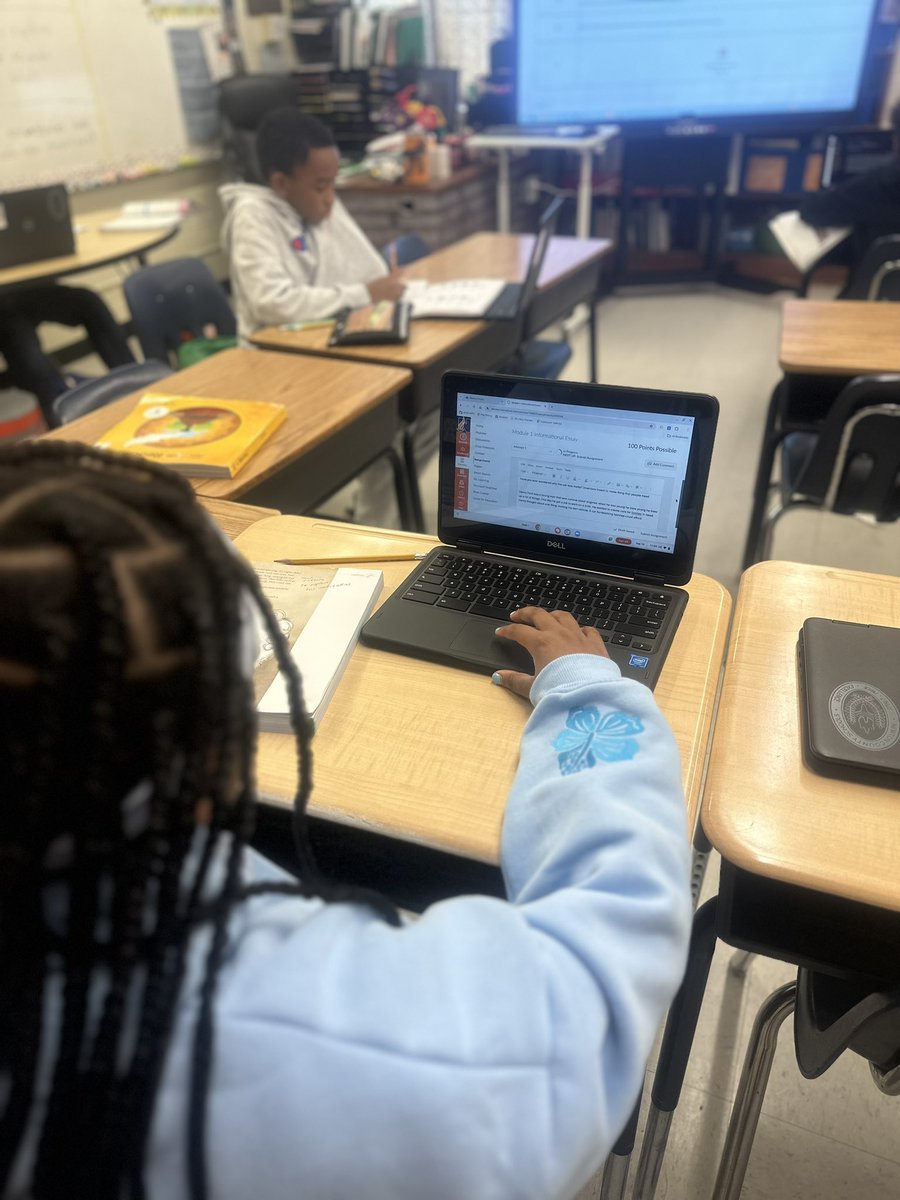 TechSavvyC's tweet image. I’m loving how Mrs. Newsham @HeardMixon is rocking @CanvasLMS by having Ss type their final drafts for their informational essays AND proofread each other’s work before submitting! 📝👏🏽Collaboration &amp;amp; learning at its best! 💻✨ #EdTech #StudentWriters #CanvasLMS #NCSAchieves