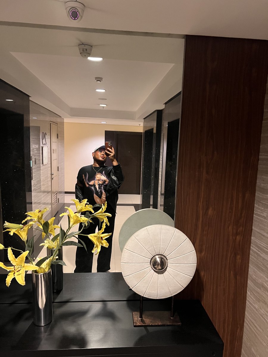 𐚁 Z𐚁 tweet media