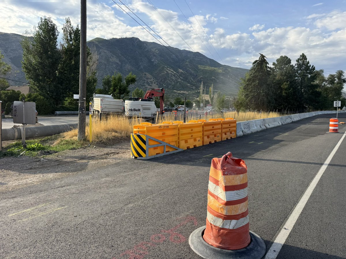 PaysonFire's tweet photo. Gas leak 12100 south SR 198. Expect minor delays on SR 198. https://t.co/nokCbllxnH