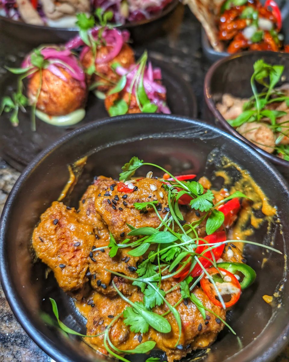 _visitbridgend's tweet image. A foodie gem you can't miss! 🔥 Fusion restaurant in Bridgend town centre offers Asian-inspired small plates bursting with flavour! 🍚

Have you been yet?

Check out more places to eat in our latest blog! 🍽️ visitbridgend.co.uk/be-inspired/a-…

📷Wayne Kamans

#FoodieFinds #placestoeat