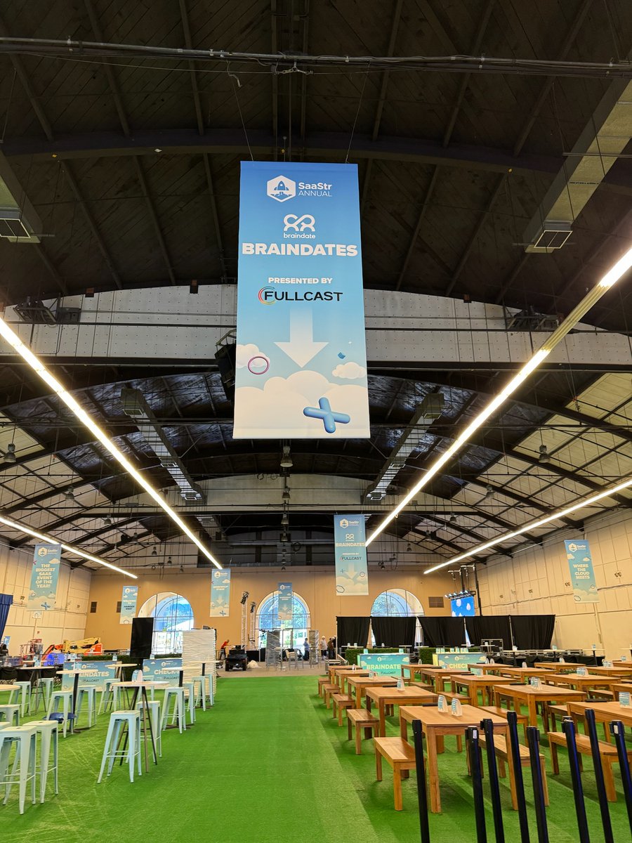 fullcast.com tweet media