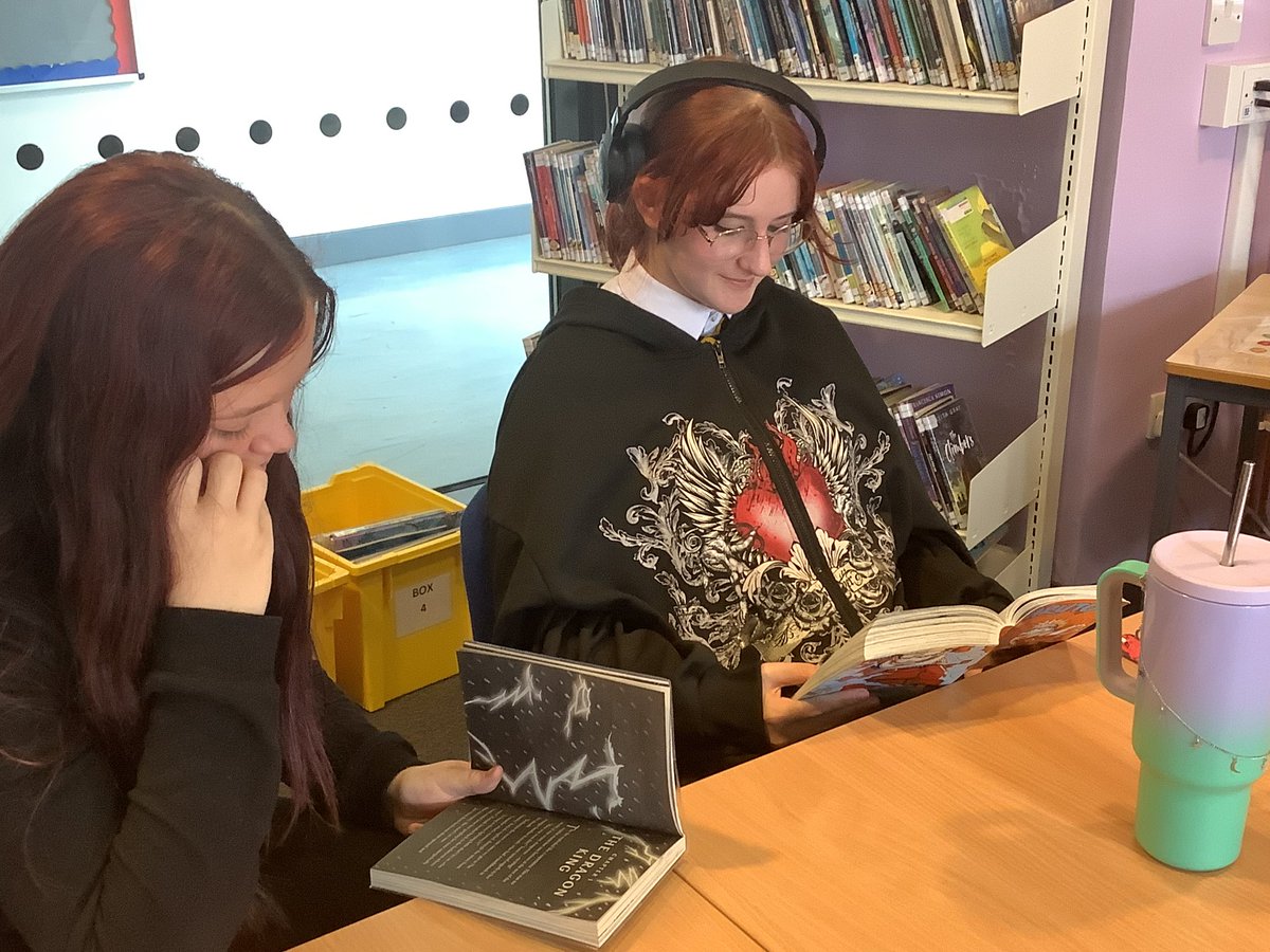 S3s enjoyed their library time last week. Some were so engaged in learning about African Independence Days from Mrs Ngabia (and asking lots of questions) while others quietly read their books. 📚 <a href="/GHSLibrGHSLibr/">GrangemouthHSLibrary & cluster 🇰🇪🏴󠁧󠁢󠁳󠁣󠁴󠁿</a>