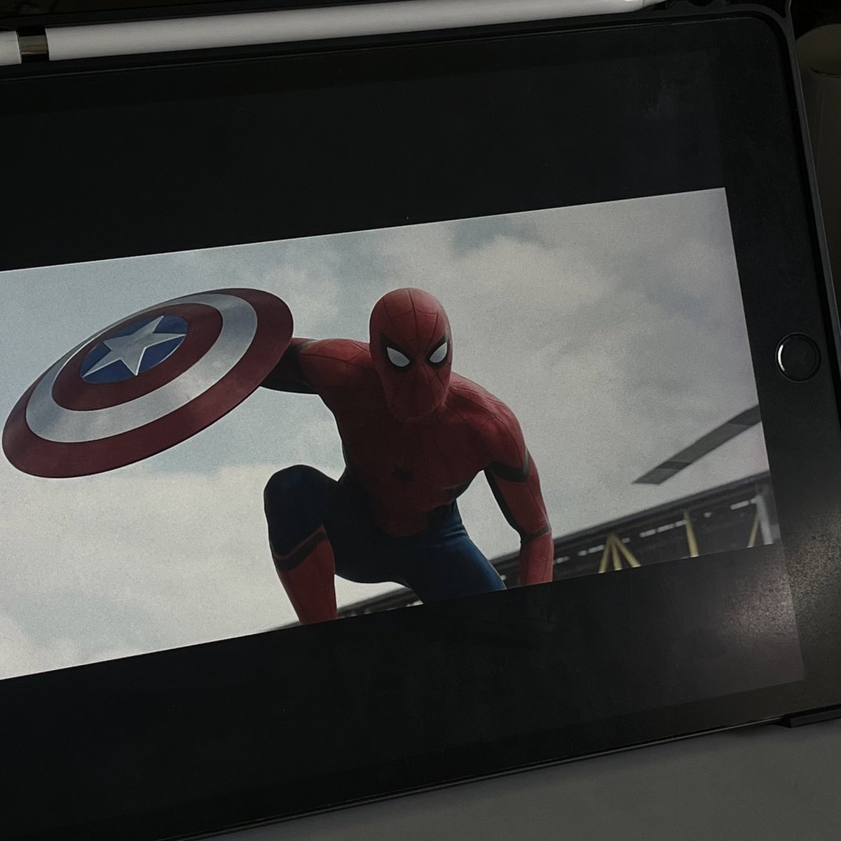 comet (@c0m3tm) on Twitter photo 