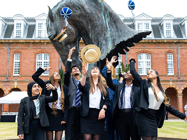 Wellington College tweet media