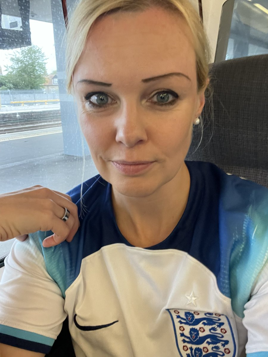 Ready for my illustrious debut as an England football hooligan 🫡🏴󠁧󠁢󠁥󠁮󠁧󠁿 🇫🇮 #towembley