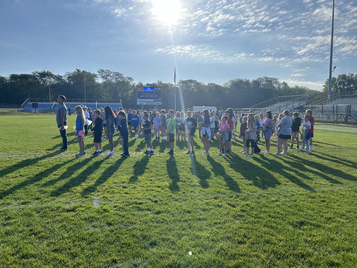 FTMissMorstadt's tweet photo. We had a BLAST finding out what house we are in today! We will be using our Generals Seven Expectations to earn house points all year long! #fettari #tigalow #modero #setega https://t.co/2BTQAsJT9s