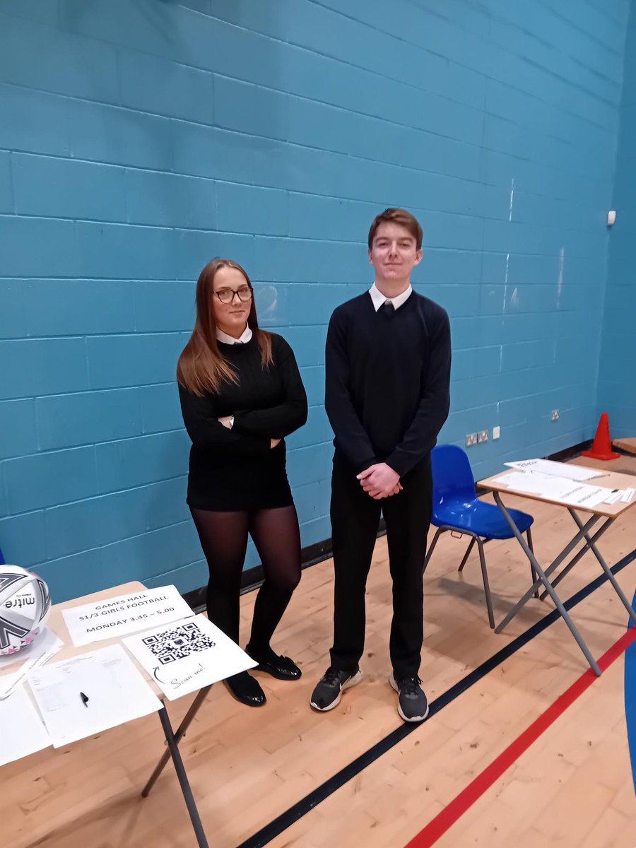 Thank to our @linwoodhighschool Young Ambassadors, Abbie &amp; Alex for organising this years school club fayre. Thank you also to our fabulous school volunteers who supported with the running of it on the day. Well done everyone !!
<a href="/onerensport/">OneRen Sport</a> @linwoodhighschool <a href="/sportscotland/">sportscotland</a>