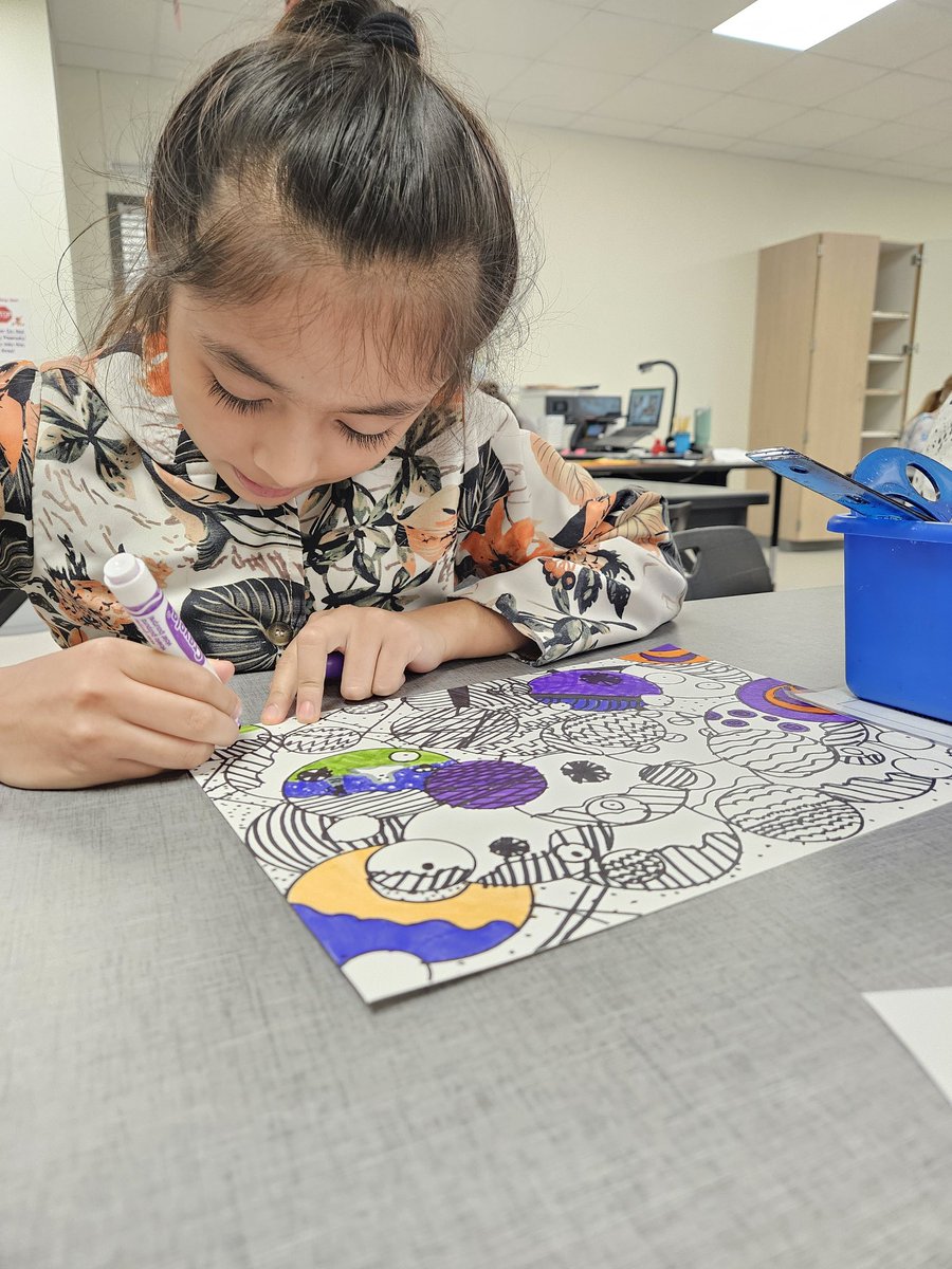 ll_gonzalez's tweet photo. Our students are excited about circles/dots and are creating some pretty awesome stuff in art today! https://t.co/DywCr7CdnG