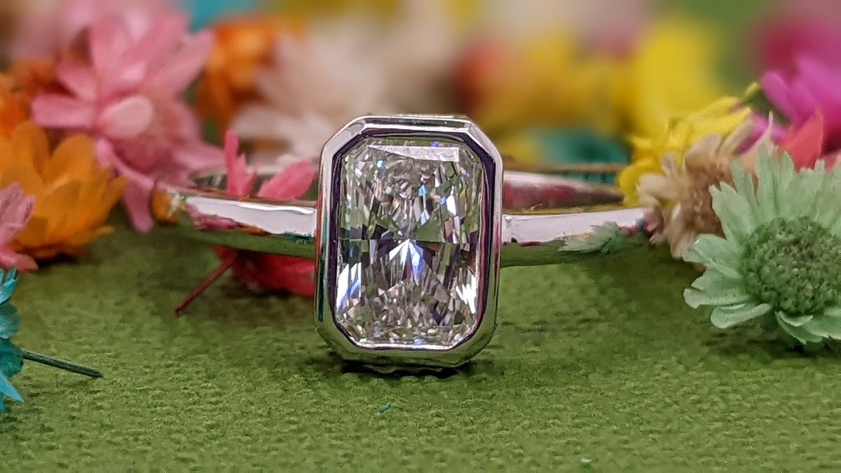 Hendricksonsfj's tweet image. Overwhelmed by choosing an engagement ring? Let Hendrickson's Fine Jewelry help! Our team makes the process enjoyable and stress-free. #EngagementRing #Jewelry #Hendricksons