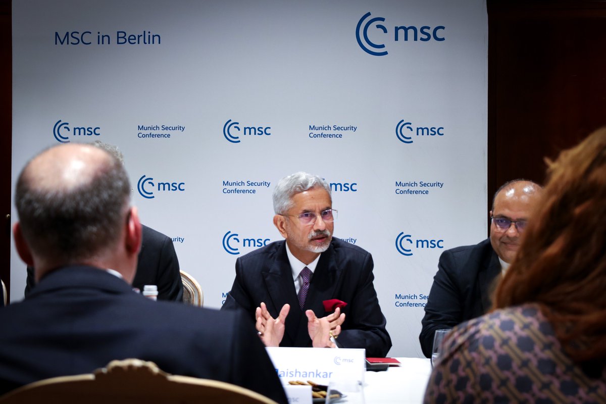 Munich Security Conference (@munsecconf) on Twitter photo Today, we had the honor of hosting #India's Minister of External Affairs <a href="/DrSJaishankar/">Dr. S. Jaishankar</a> for a discussion on a multipolar world order during his visit to the German capital.
Learn more about our "MSC in Berlin" series: securityconference.org/en/events/msc-… Today, we had the honor of hosting #India's Minister of External Affairs <a href="/DrSJaishankar/">Dr. S. Jaishankar</a> for a discussion on a multipolar world order during his visit to the German capital.
Learn more about our "MSC in Berlin" series: securityconference.org/en/events/msc-…