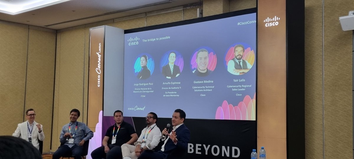 AilatanGP's tweet photo. "Consecuencias no intencionadas"... la parte ética que a veces se deja de lado en el uso de la IA. Reflexión  de Arnulfo Espinosa en #CiscoConnectLatAm @CiscoLatam https://t.co/zoy6bfCsmY