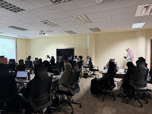 KAU_CAIPM's tweet photo. هذا وقد افتتح البرنامج سعادة نائب رئيس الجامعة للدراسات العليا والبحث العلمي سعادة الاستاذ الدكتور أمين نعمان، حيث يمتد البرنامج لمدة أسبوعين يخوض خلالها المشاركين العديد من الفعاليات والأنشطة والتي تهدف إلى زيادة تجاربهم العلمية في مجالات الذكاء الاصطناعي والعلاجات الدقيقة. https://t.co/haJDS04EtM
