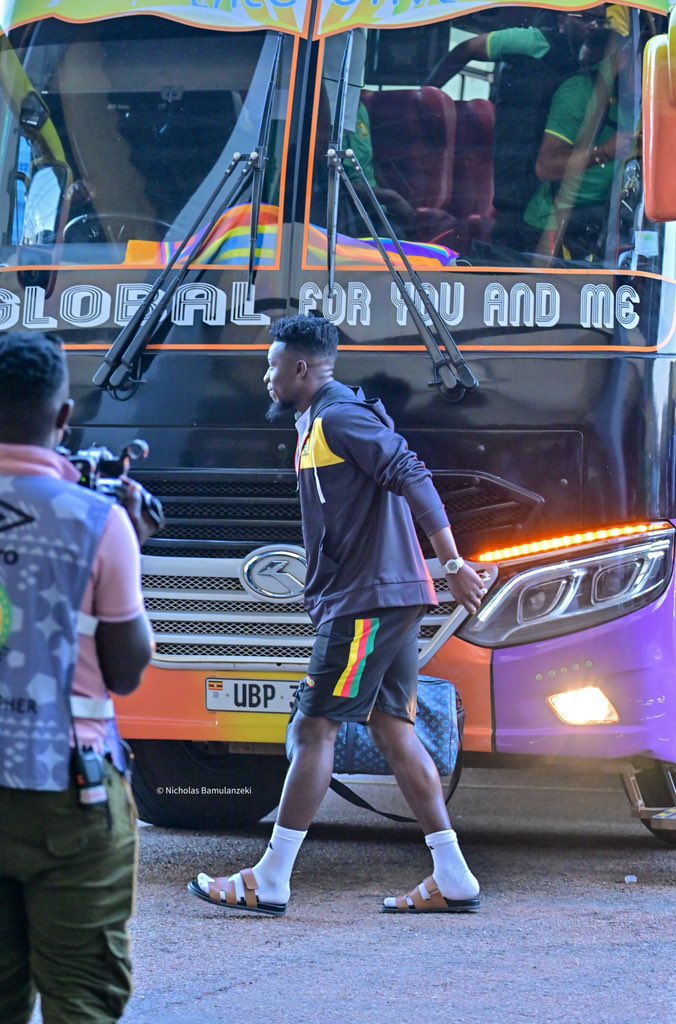 delyderric's tweet image. Tausi has 100 years to respond to this..