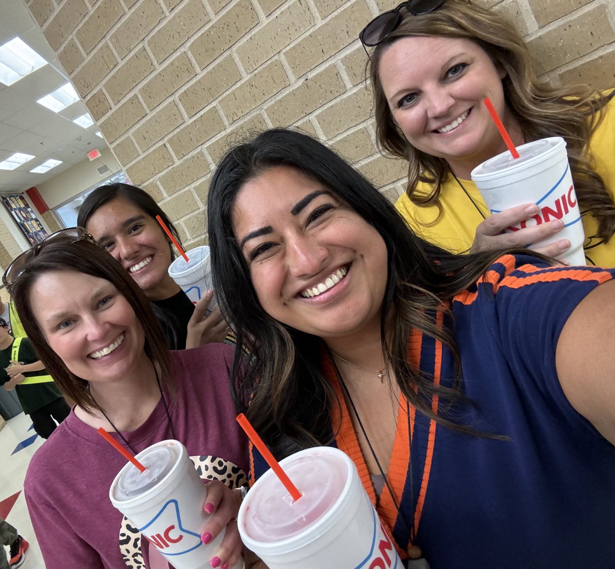 FabulouslyFirst's tweet image. Thank you @sonicdrivein on 1560 for supporting our teachers! Our August #SELSuperStars got a sweet treat for implementing morning meeting and positively impacting our students! 🤩 @NISD @NISDFields @NISD_SEB