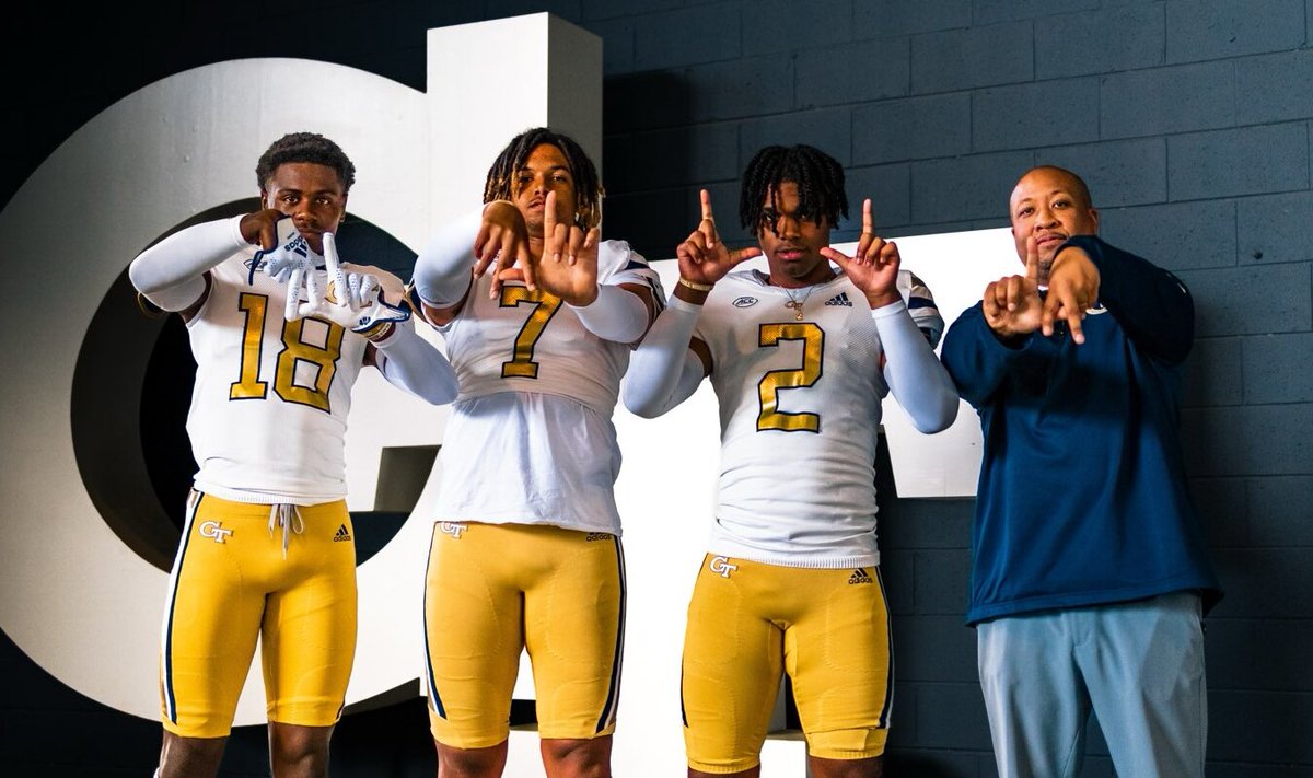 chris_hummer's tweet image. Georgia Tech has signed associate head coach Ricky Brumfield to an extension, his agent Tyler Endebrock tells @247Sports/@CBSSports. 

The new deal makes Brumfield, who coaches STs/CBs for GT, one of the highest paid special teams coaches in the country.

247sports.com/article/georgi…