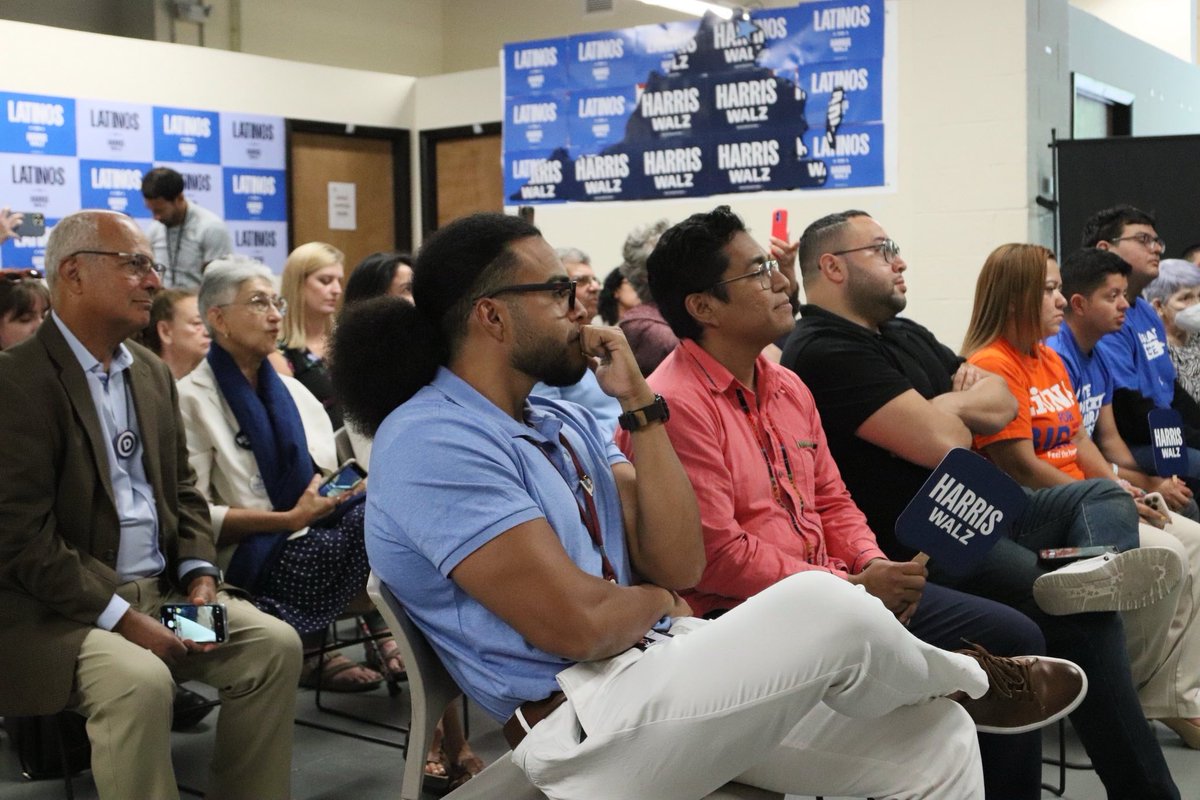 KamalaForVA's tweet image. Gov. @Michelle4NM joined Team Virginia to talk about the stakes of this election, why she’s ready for @KamalaHarris to be our next President, and that time VP Harris officiated her wedding 👀

Less than 60 days to go — let’s bring it home!