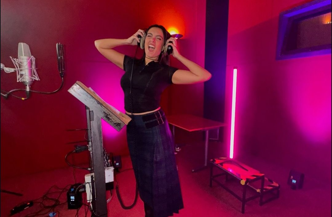 chiaranewss's tweet photo. 📷 | Nueva publicación de Chiara en instagram, que ha tenido la increíble oportunidad de adaptar una de las canciones de ROBOT SALVAJE (11 de octubre en cines) para su versión en español

Vamos a dejarle claro lo orgullosxs que estamos de ella en los comentarios de la publicación 💖💖💖

🔗: https://t.co/pNMh4jhODW