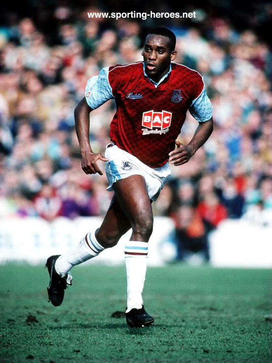 BillyBondsStand's tweet photo. Can you believe that George Parris will be 60 years of age tomorrow?! ⚒️ https://t.co/1NJ5PTlNcA