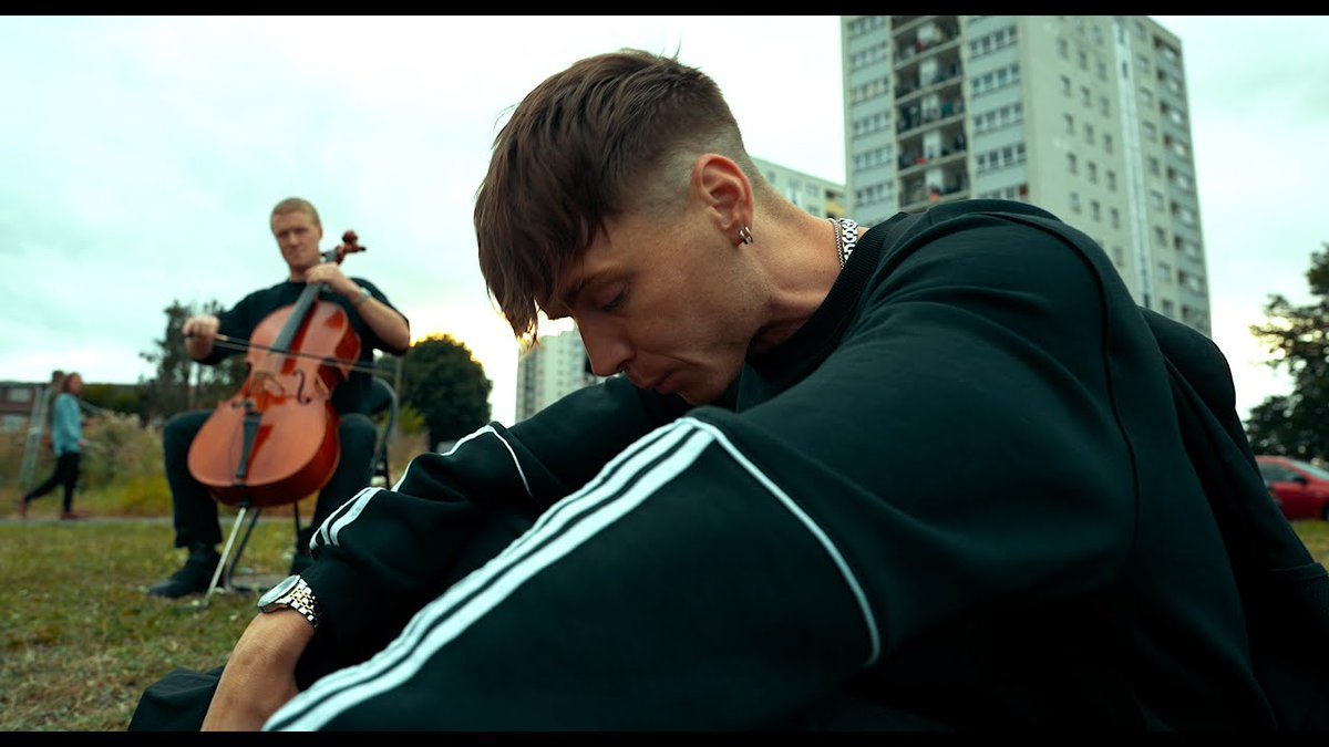 panicmanual's tweet image. Song of the Day: Ren – Bitter Sweet Symphony (Live) dlvr.it/TD43pt