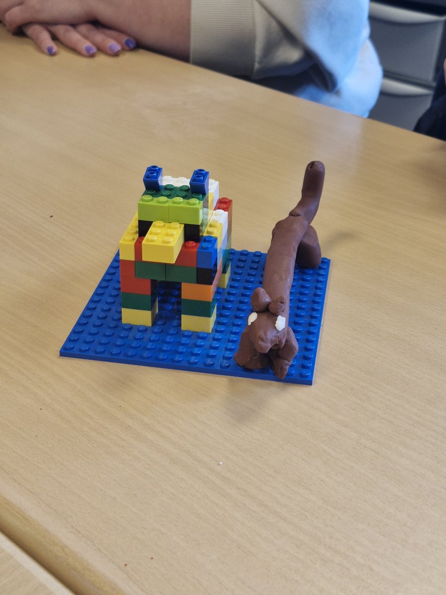Miss__RG_'s tweet photo. What a brilliant family nurture session we had today. Lots of chat about never giving up and #growthmindset we created some fab towers and animals too! #nurturingschool @drumchapelhigh @DhsNurture @GlasgowNurture https://t.co/4uLCgsCOVC