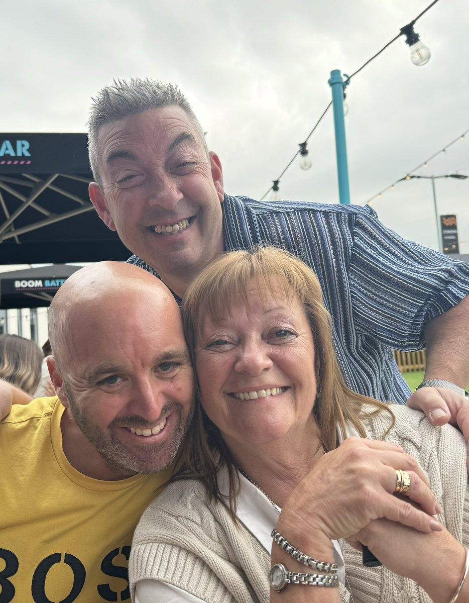 RITDeputyCEO's tweet photo. What better way to start the academic year with school leaders than a little social event to reconnect and welcome the newest members of the team! #Squadgoals #teamwork #CANBE @RivermeadTrust @RivermeadCEO @RIT_Dir_Sch_Imp https://t.co/WKfOGvDds7