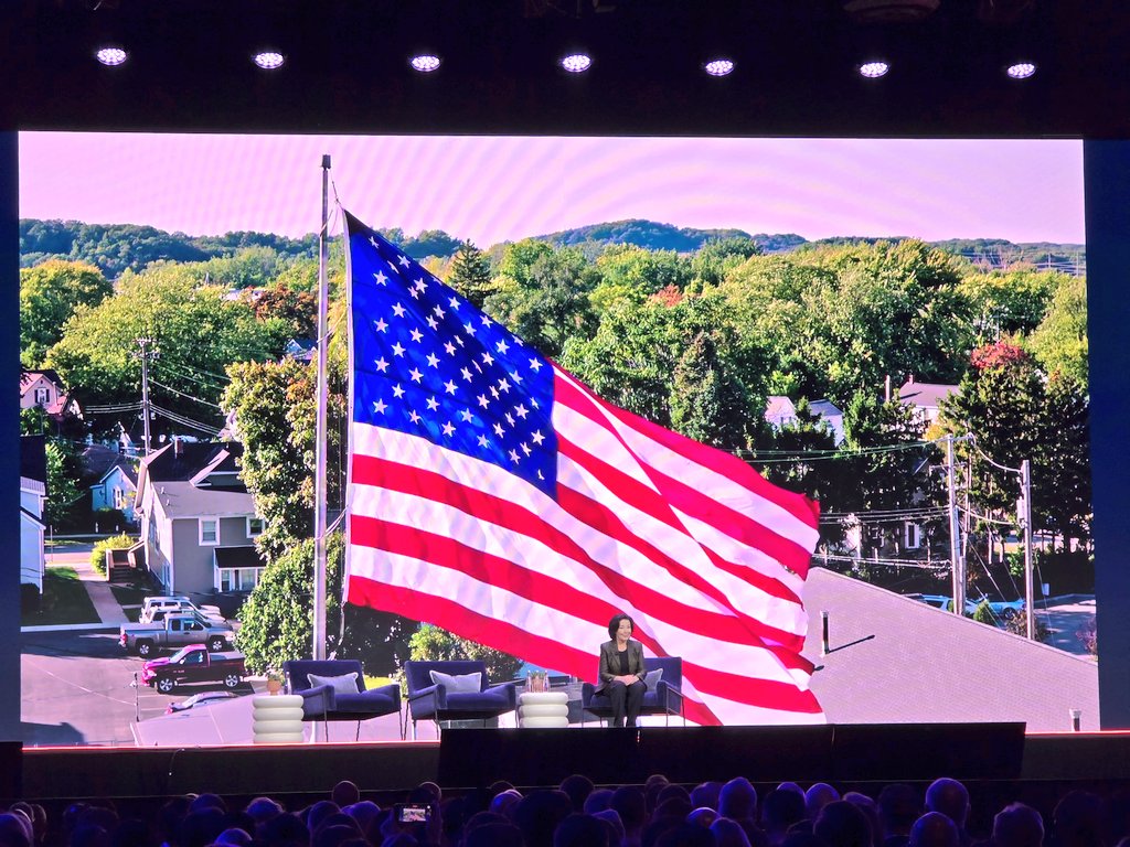 Of course <a href="/Oracle/">Oracle</a>'s first customer was the <a href="/CIA/">CIA</a>. 🤠 I've been doing events for 30 years and this is a first. Other vendors tell me they work with the CIA, first time I've seen on the big stage. 'we appreciate that Oracle cares as much about security as us (CIA)' 🔥🇺🇲 
$ORCL