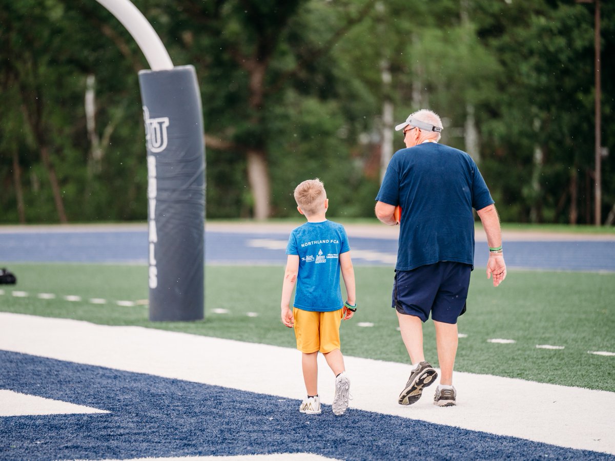 TheFCATeam's tweet photo. In sports, we need coaches to guide us, teammates to strengthen us, and the discipline to grow. The same is true in our faith.
Mentors and life groups give us strength and guidance in our spiritual lives.
Do you have a mentor or life group?
#FCAteam #Mentor #LifeGroups #fca247 #refuel