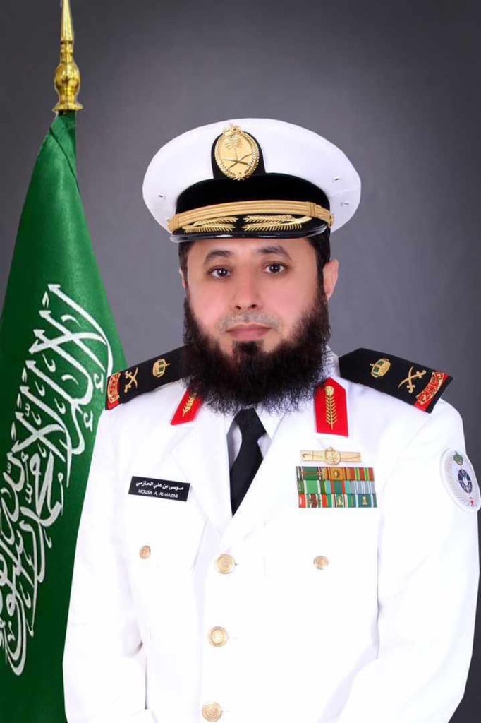 hamd3495's tweet photo. ابارك لاخي سعادة اللواء بحري ركن موسى بن علي الحازمي بالثقة الملكية الكريمة بترقيته إلى لواء بحري ركن اسأل الله له التوفيق والسداد 🌹🌹 https://t.co/a9w8b6gt5L