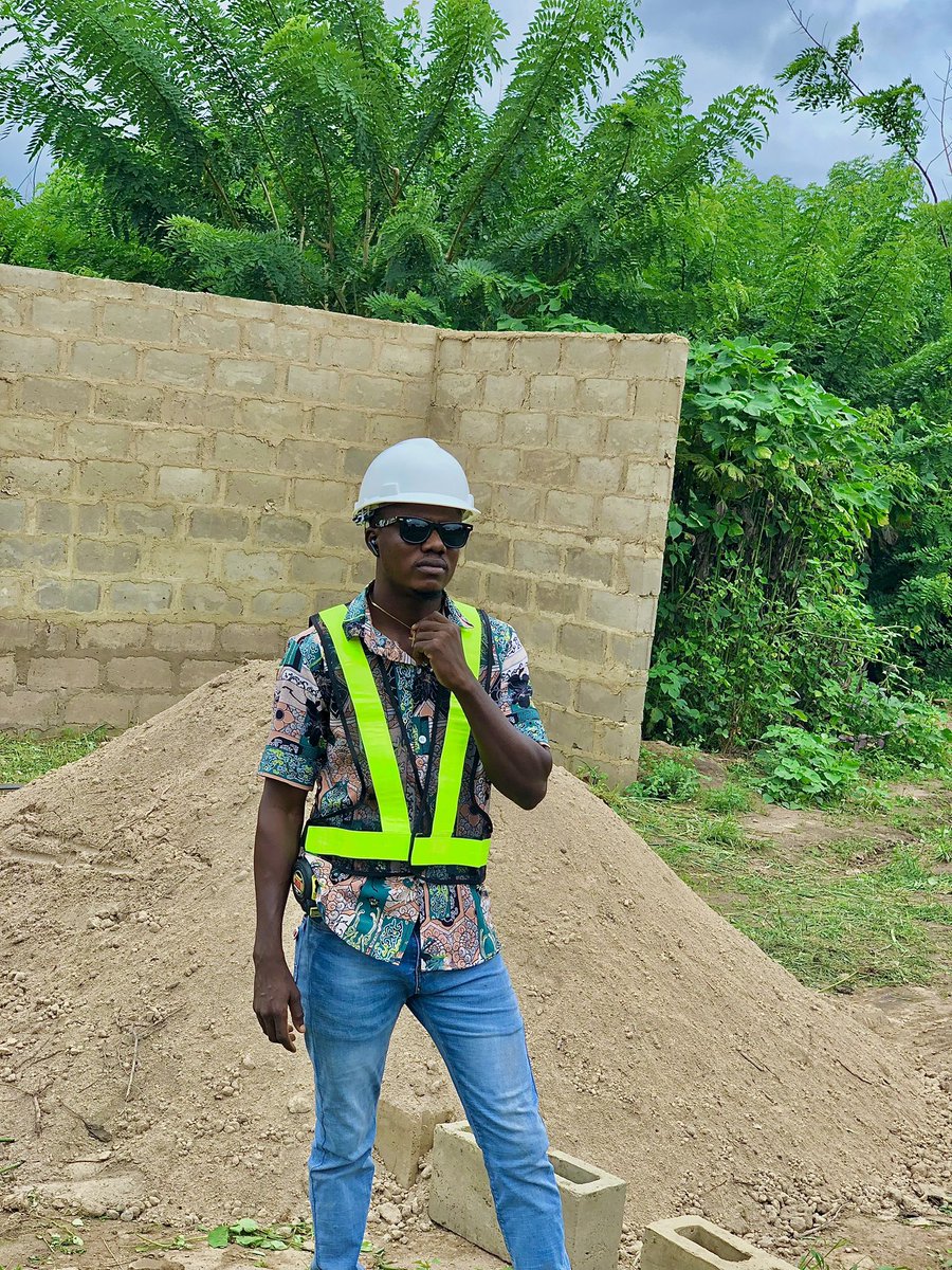 AwololaAm's tweet photo. An Engineer of excellence ✅💯. The man God is helping.
#benbvolliefde #Devara #Garime #LaCasaDeLosFamososMexico #LaCasaDeLosFamososMx2 #LCDLFMX https://t.co/lnhH03gimp