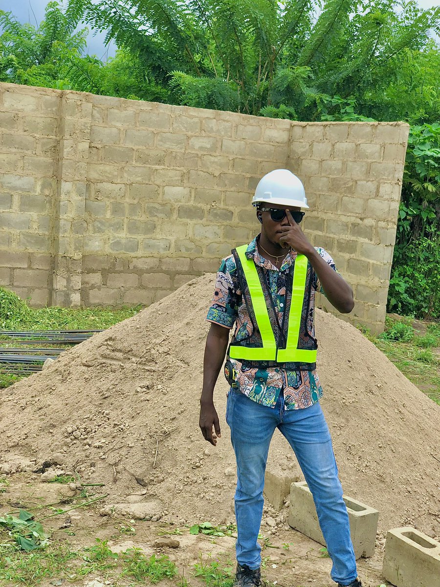 AwololaAm's tweet photo. An Engineer of excellence ✅💯. The man God is helping.
#benbvolliefde #Devara #Garime #LaCasaDeLosFamososMexico #LaCasaDeLosFamososMx2 #LCDLFMX https://t.co/lnhH03gimp