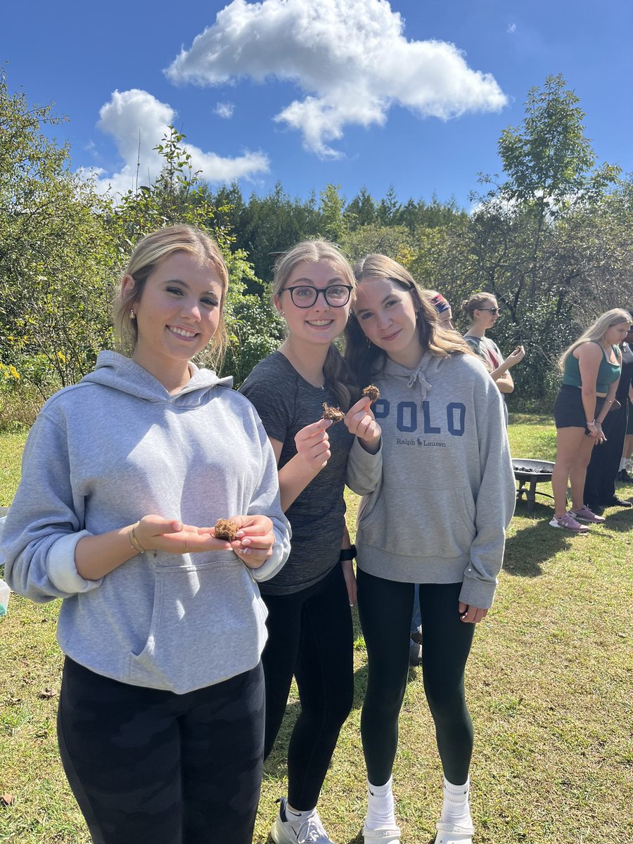 Link leaders have been planning activities for our grade 9s all morning and now they are engaged in an afternoon of team-building activities! What a phenomenal group of students! <a href="/HolyCrossPTBO/">Holy Cross CSS</a>
