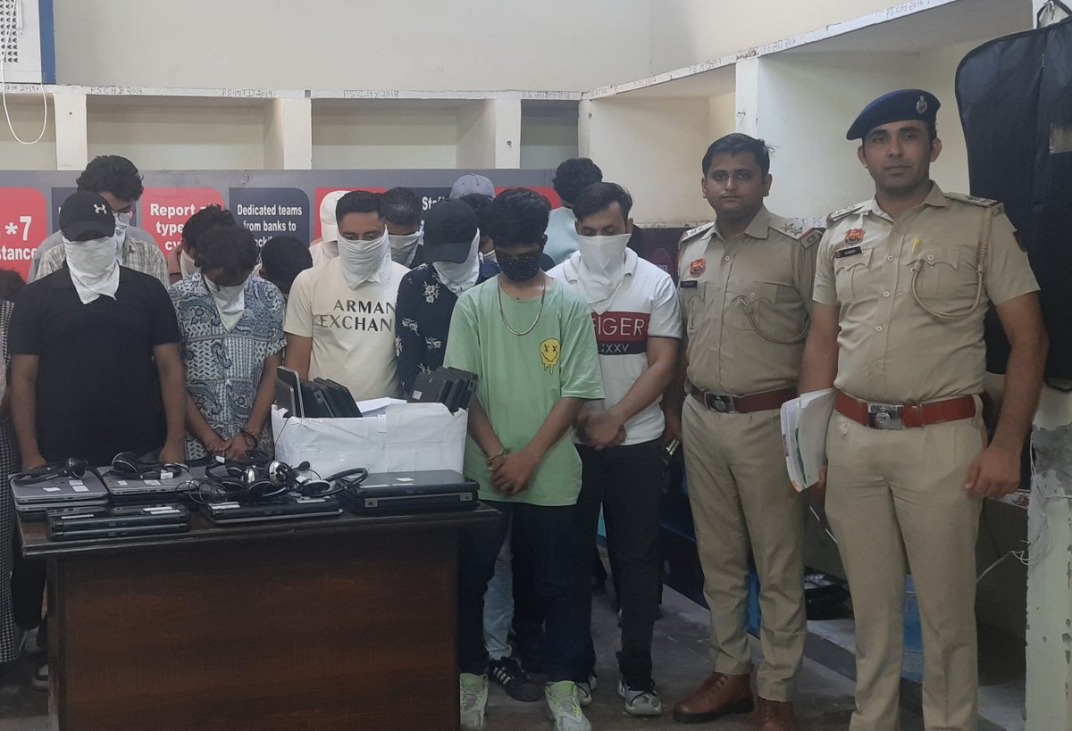 #SPश्री लोकेंद्र सिंह IPS के मार्गदर्शन में पानीपत पुलिस ने किया फर्जी कॉल सेंटर का भंडाफोड़

28 आरोपी गिरफ्तार, 42 लैपटॉप, 19 हेडफोन बरामद
 
हवाई जहाज की टिकट,कैब, होटल बुक करने व क्विक बुक नाम से सॉफ्टवेयर सर्विस देने के नाम पर विदेशी नागरिकों को बना रहे थे ठगी का शिकार