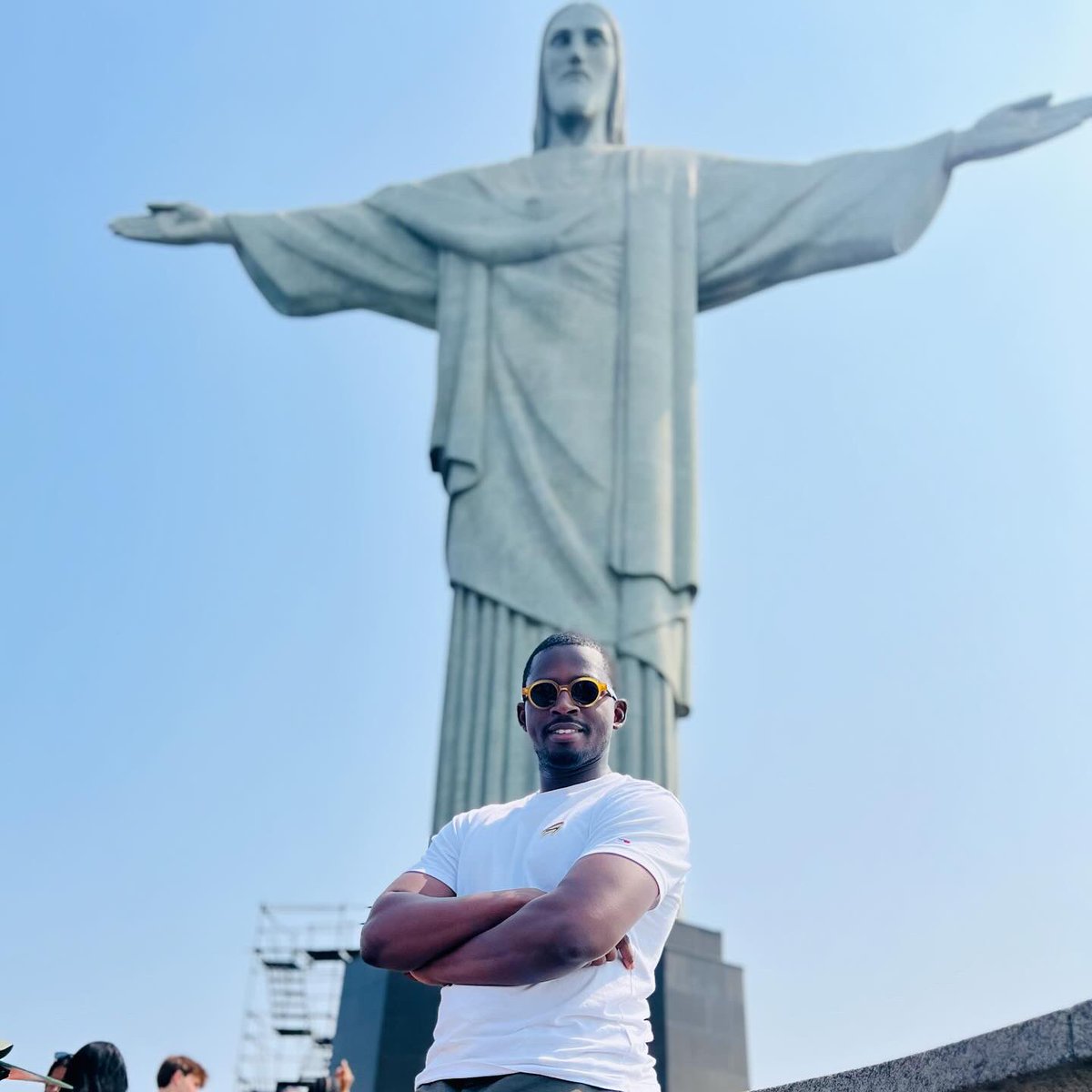 SallyThiam's tweet image. Au Christ Rédempteur, la Magnifique statue historique veille sur Rio de Janeiro depuis 1931.
Depuis le sommet du Corcovado, à 710 mètres au-dessus du sol. Bras grands ouverts. Haut de 38 mètres #riodejaneiro #bresil #patrimoime #monument #town #tourism