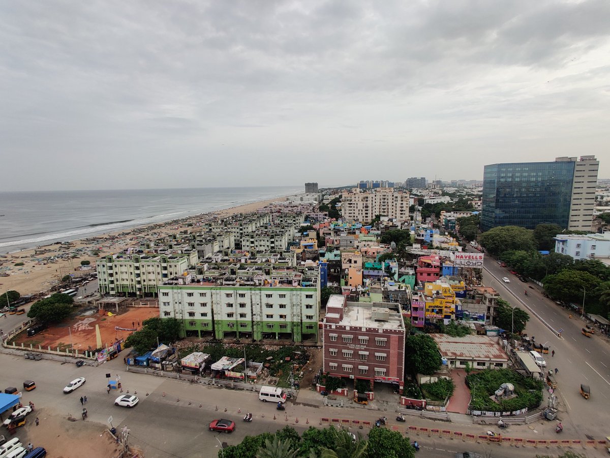 nirmalexplores's tweet photo. Chennai's fourth light house - built in 1977. 9th floor is up for public access and an elevator is available. There is a small museum inside the premises as well. They have entry fees - 20 for adults :)
#chennai #chennailighthouse https://t.co/cnETmjD831
