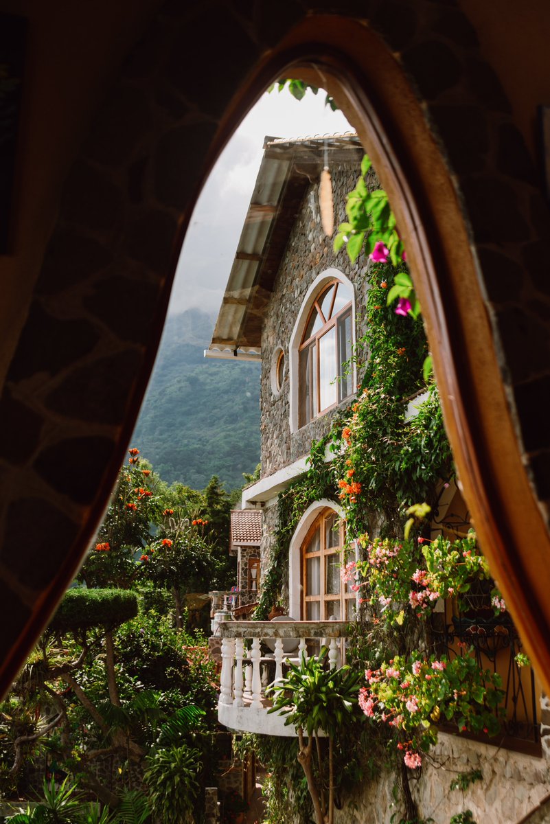 CryptoFed_'s tweet image. amazing last couple weeks. much needed refresher &amp;amp; change of scenery 

market still boring, but i got a gut feeling we’re getting more movement here towards the end of the month &amp;amp; onward