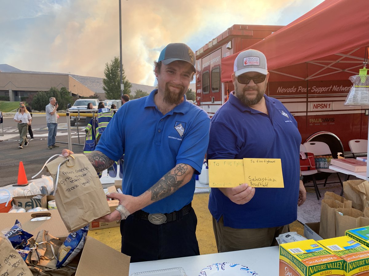washoecounty's tweet photo. We want to thank the Galena High School girls soccer team and baseball team for the goodie packages while fire crews were stationed at the school. The notes and treats warmed everyone's heart, and were very appreciated. 🙏🙌🥪🍴⚽️⚾️
@TMFPD @HumboldtToiyabe @WashoeSchools https://t.co/KfKw3hmuiN