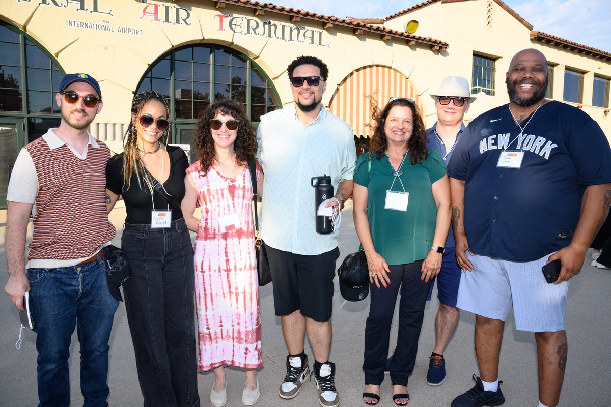 Sean Linal tweet media