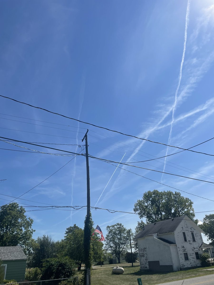 fr33w0rldn3ws's tweet image. Fr no wonder why I got cvid. So tired of this! How is this legal !? Stop it! #Ohio #northwestohio #CrimesAgainsHumanity #chemtrails #GeoEngineering #sos