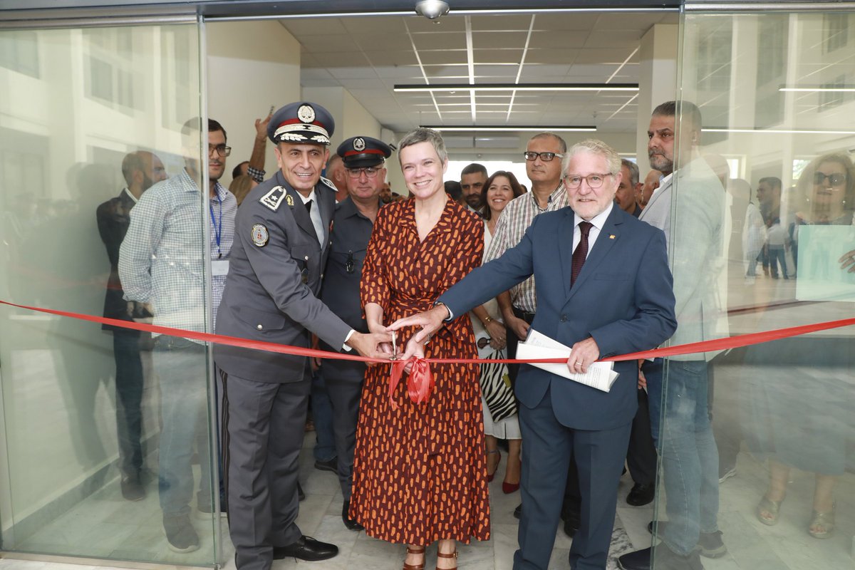 EUAmbLebanon's tweet photo. In Tripoli today and Gemmayze last week, we inaugurated newly rehabilitated @LebISF stations thanks to the EU funded Community Policing Project. The works modernised these facilities and created a safer space for police and citizens to engage with each other. https://t.co/JfRgcm0SRQ