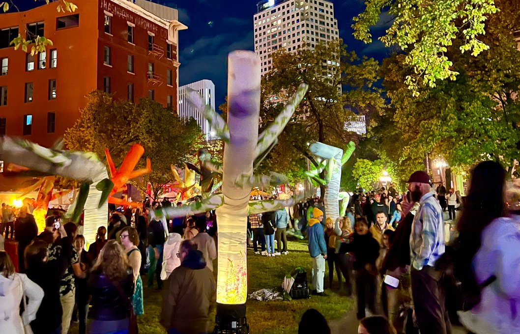 Exchange District BIZ (@ex_district_wpg) on Twitter photo Nuit Blanche returns on Saturday, Sept 28 with contemporary art, performances, and local curators filling all corners of the Exchange 🌙
Culture Days kicks off Sept 20 - Oct 13, see what's on here: culturedays.ca/en/collections…
#wpg #ywg <a href="/nbwpg/">Nuit Blanche Winnipeg</a> <a href="/MBCultureDays/">CultureDaysManitoba</a> Nuit Blanche returns on Saturday, Sept 28 with contemporary art, performances, and local curators filling all corners of the Exchange 🌙
Culture Days kicks off Sept 20 - Oct 13, see what's on here: culturedays.ca/en/collections…
#wpg #ywg <a href="/nbwpg/">Nuit Blanche Winnipeg</a> <a href="/MBCultureDays/">CultureDaysManitoba</a>