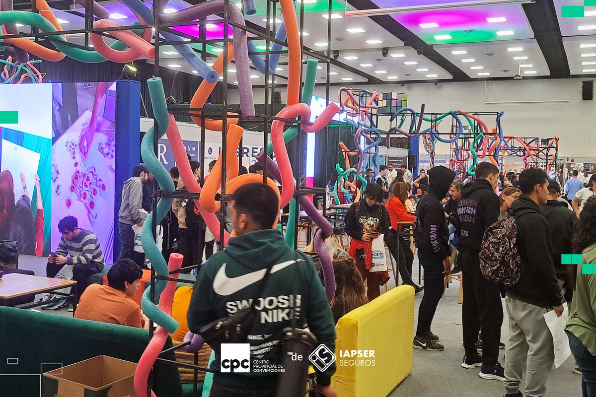 🎓 Estamos viviendo la segunda jornada de "El Becario te Muestra" 🌟 Una vez más, abrimos nuestras puertas para recibir a estudiantes de toda la provincia en esta feria de carreras y oficios organizada por el Instituto Becario. 🤝 ¡Gracias por elegirnos!