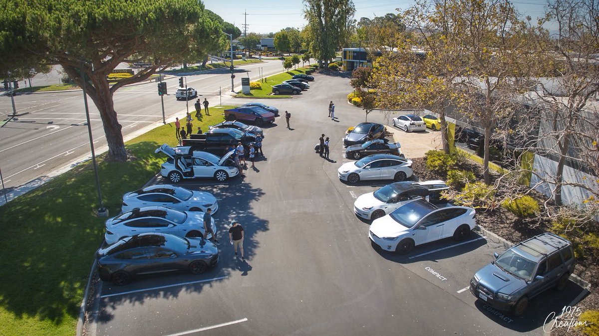 TeslaOwnersEBay's tweet image. Was a chill vibe this last Saturday. Even got to chop it up with @wmorrill3 Thanks @UnpluggedTesla @UPTeslaFremont