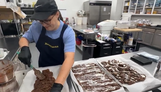 SWEPCoNews's tweet image. Excited to share the @KTBS Community Caravan featured Heartisans Marketplace in #Longviewtx today! This nonprofit is close to our hearts, with many SWEPCO employees volunteering their time to support its mission. 💖 Watch the segment: ms.spr.ly/6010mM6Ep