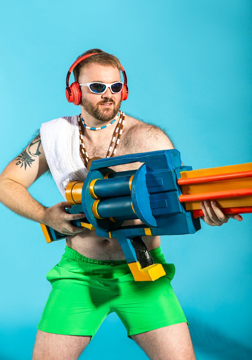 Long time no post.

Bringing the summer vibes with a new shot of my Pool Party Graves cosplay to make a comeback.

📷: <a href="/PatonYatesPhoto/">Paton Yates Photography</a>

#gay #cosplay #gaycosplayer #gaybear #leagueoflegends #leagueoflegendscosplay #graves #poolpartygraves #poolpartygravescosplay #riotgames